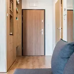 Targi Z Garazem I Silownia 아파트 포즈난