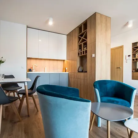 Targi Z Garazem I Silownia Apartmán Poznaň