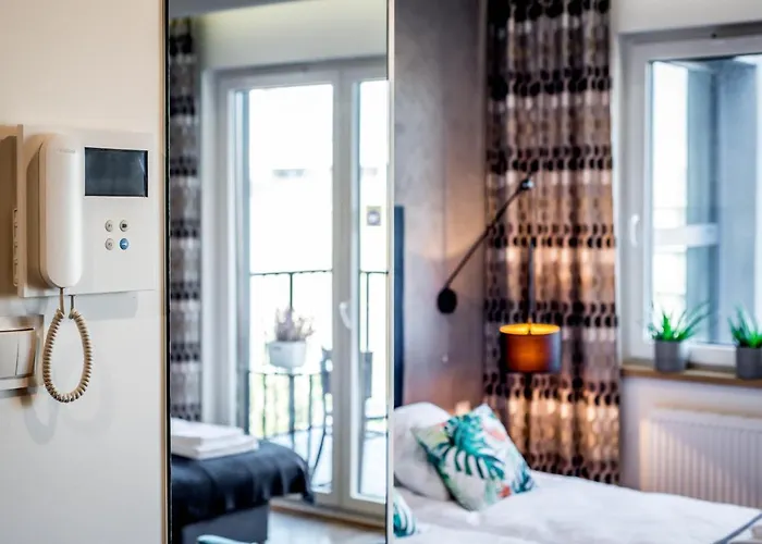 Targi Z Garazem I Silownia * Познань