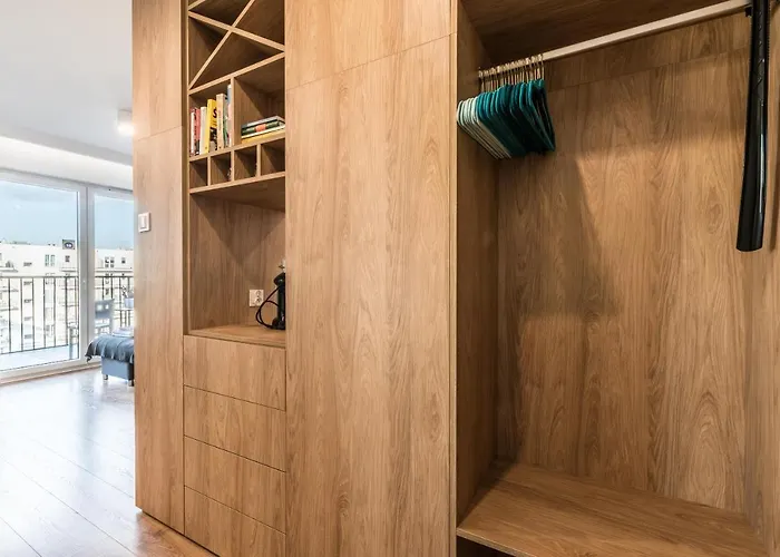 Targi Z Garazem I Silownia Познань