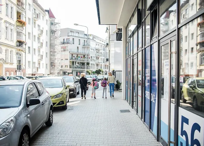 Targi Z Garazem I Silownia * Познань