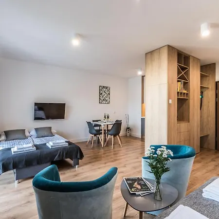 Targi Z Garazem I Silownia *