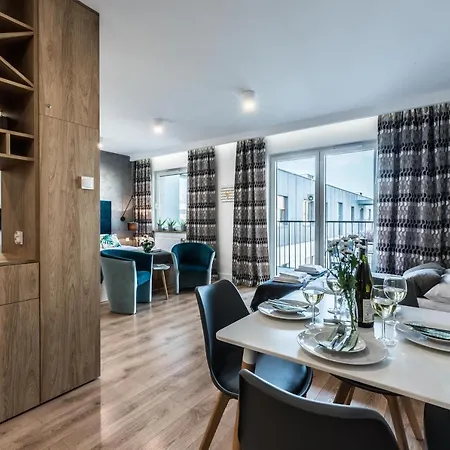 Targi Z Garazem I Silownia Appartement Poznań