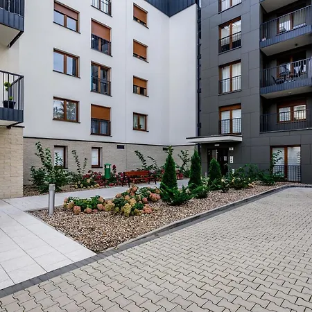 Apartment Targi Z Garazem I Silownia *