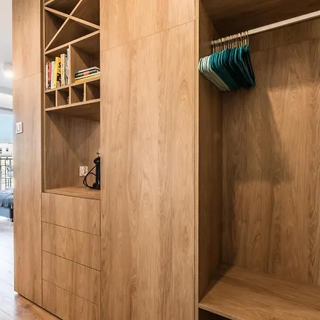 Targi Z Garazem I Silownia Posen