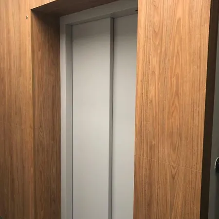 Targi Z Garazem I Silownia Appartement *