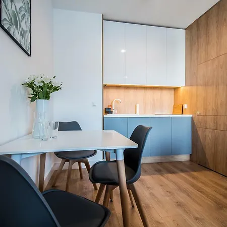 Targi Z Garazem I Silownia Posen