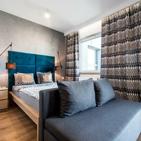 Targi Z Garazem I Silownia Posen