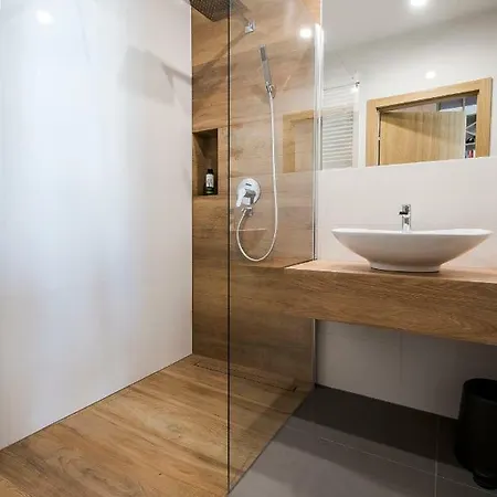 Targi Z Garazem I Silownia Posen