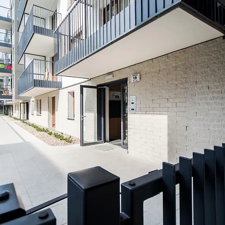 Targi Z Garazem I Silownia Appartement *