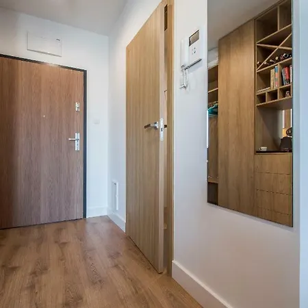 Apartment Targi Z Garazem I Silownia *