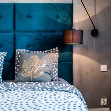 Targi Z Garazem I Silownia * Posen