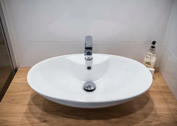 Targi Z Garazem I Silownia * Poznan