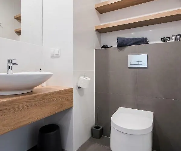 Apartamento Targi Z Garazem I Silownia *